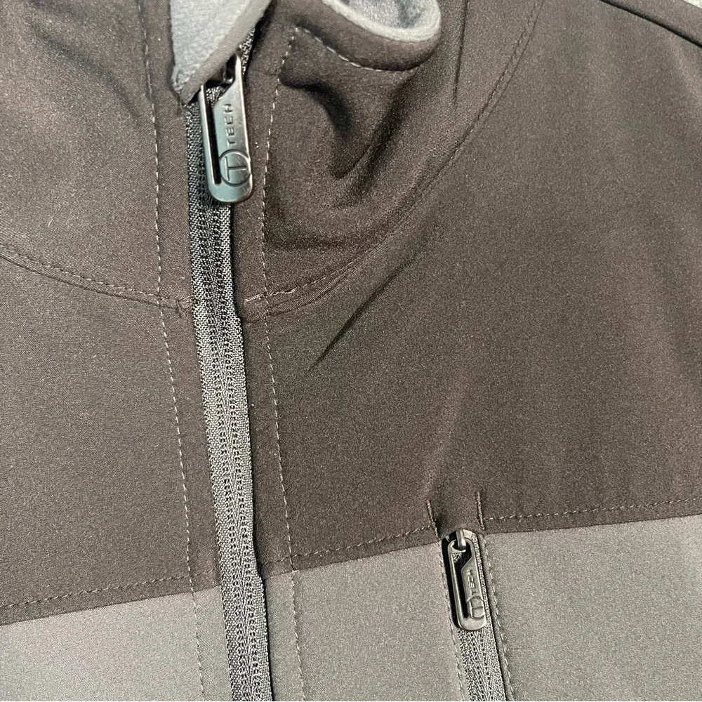 Tech By TUMI Mens Large Black Grey Softshell Full Zip Fleece Lined Active Jacket